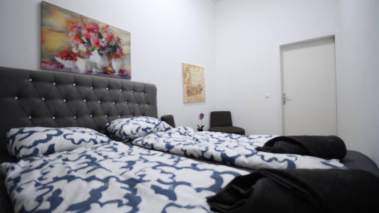 Modern Double Room Js A Wien Exteriör bild