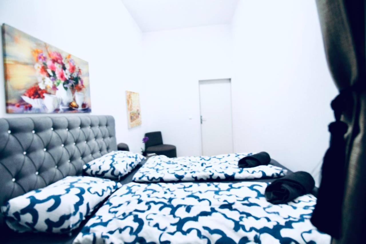Modern Double Room Js A Wien Exteriör bild